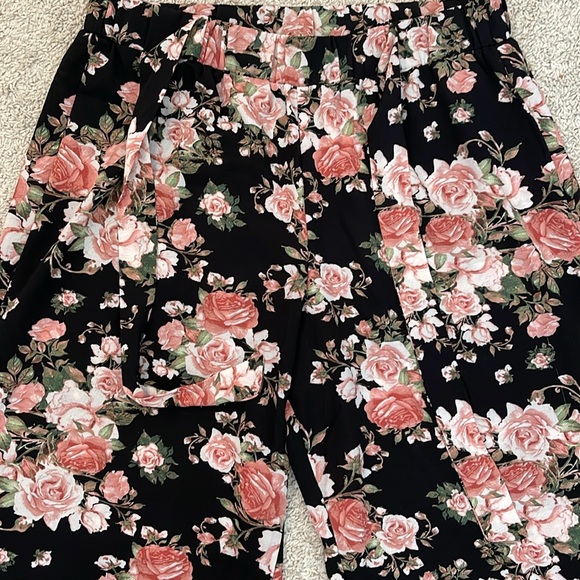 Double Click Wide Leg Floral Pants - Picture 5 of 16